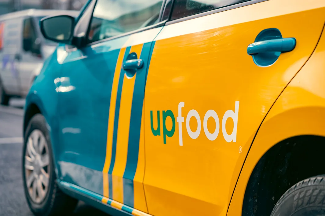 Echipa Upfood pregătită pentru livrări